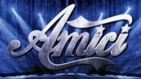 amici di Maria de filippi in diretta streaming e on demand